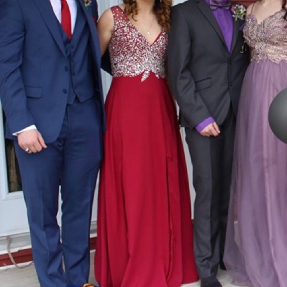 prom/grad dress - Picture 2 of 6